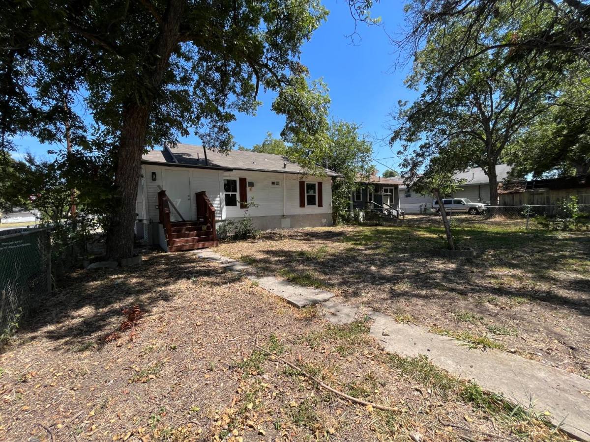 House for rent at 146 Isabel St, San Antonio, TX 78210