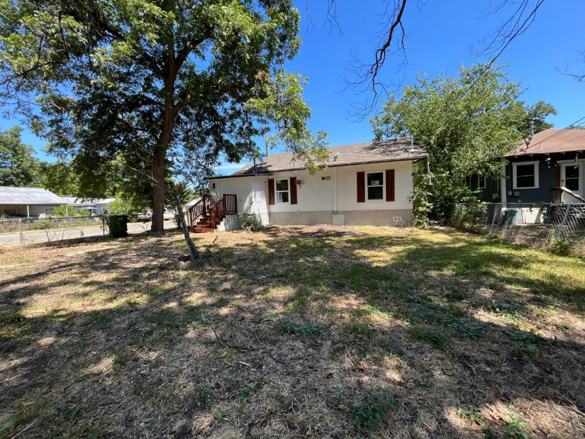 House for rent at 146 Isabel St, San Antonio, TX 78210
