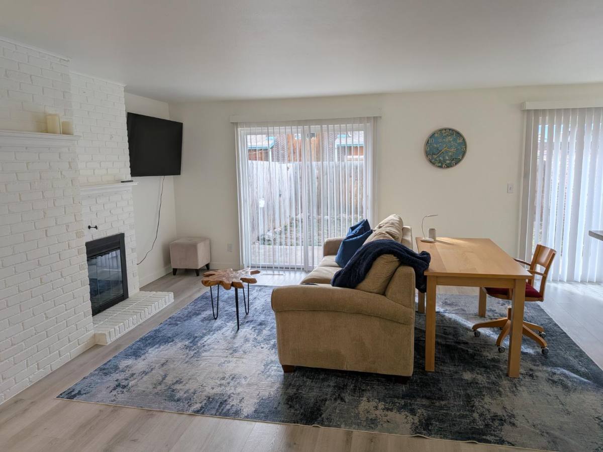 Apartment for rent at 425 Manhattan Dr #B, Boulder, CO 80303