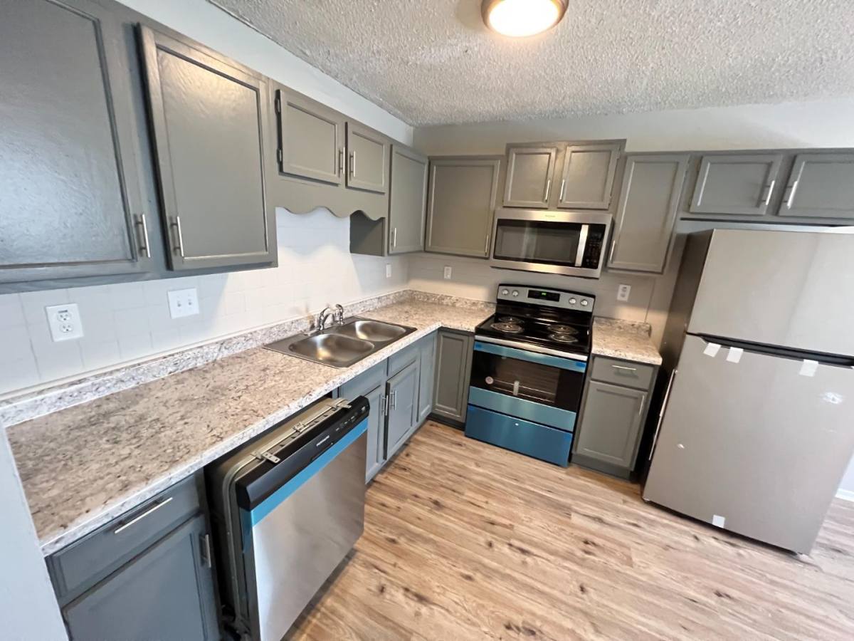 Apartment for rent at 884 Gordon Smith Blvd #692 Smith-Uni, Hamilton, OH 45013
