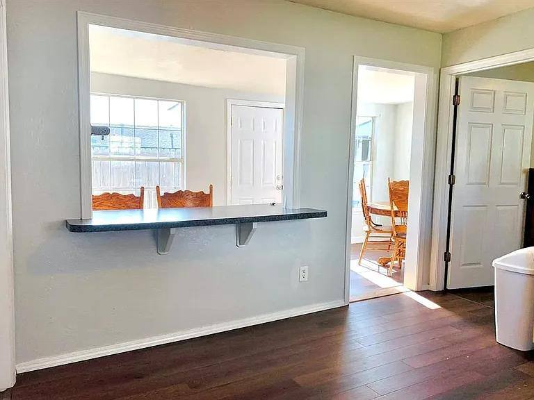 House for rent at 211 W Madison St, Crescent, OK 73028