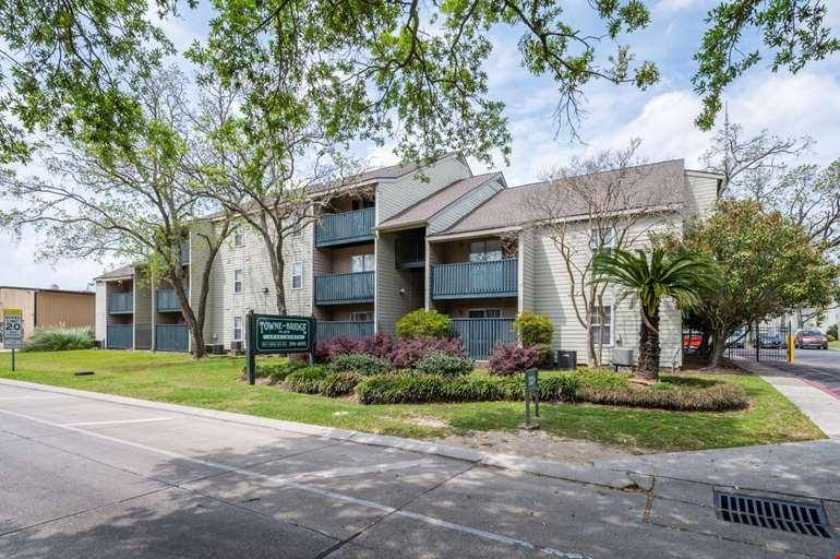 Apartment for rent at 1615 Carol Sue Ave #66, Gretna, LA 70056