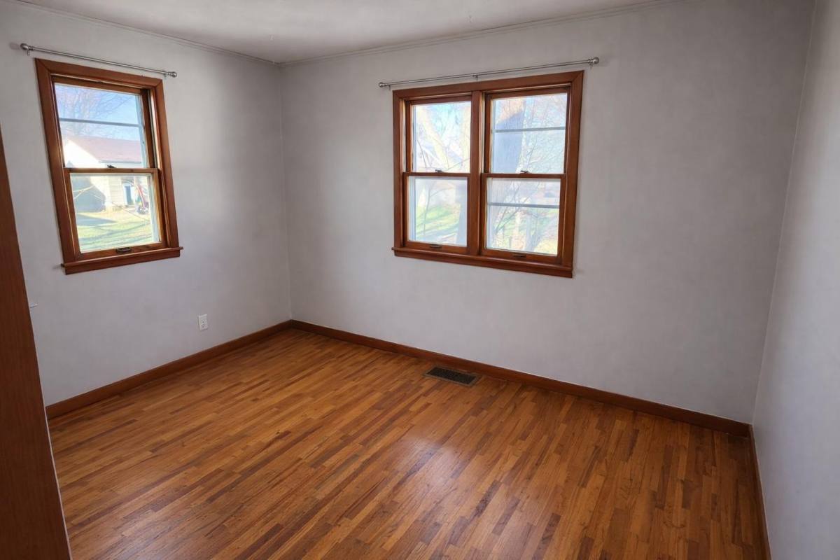 117 3rd Ave, Spicer, MN 56288 - House for Rent - Image 9