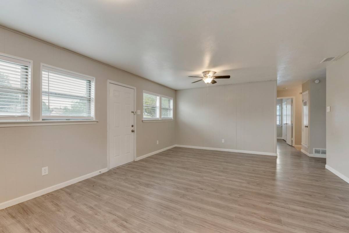 House for rent at 917 Piedmont Dr, Garland, TX 75040