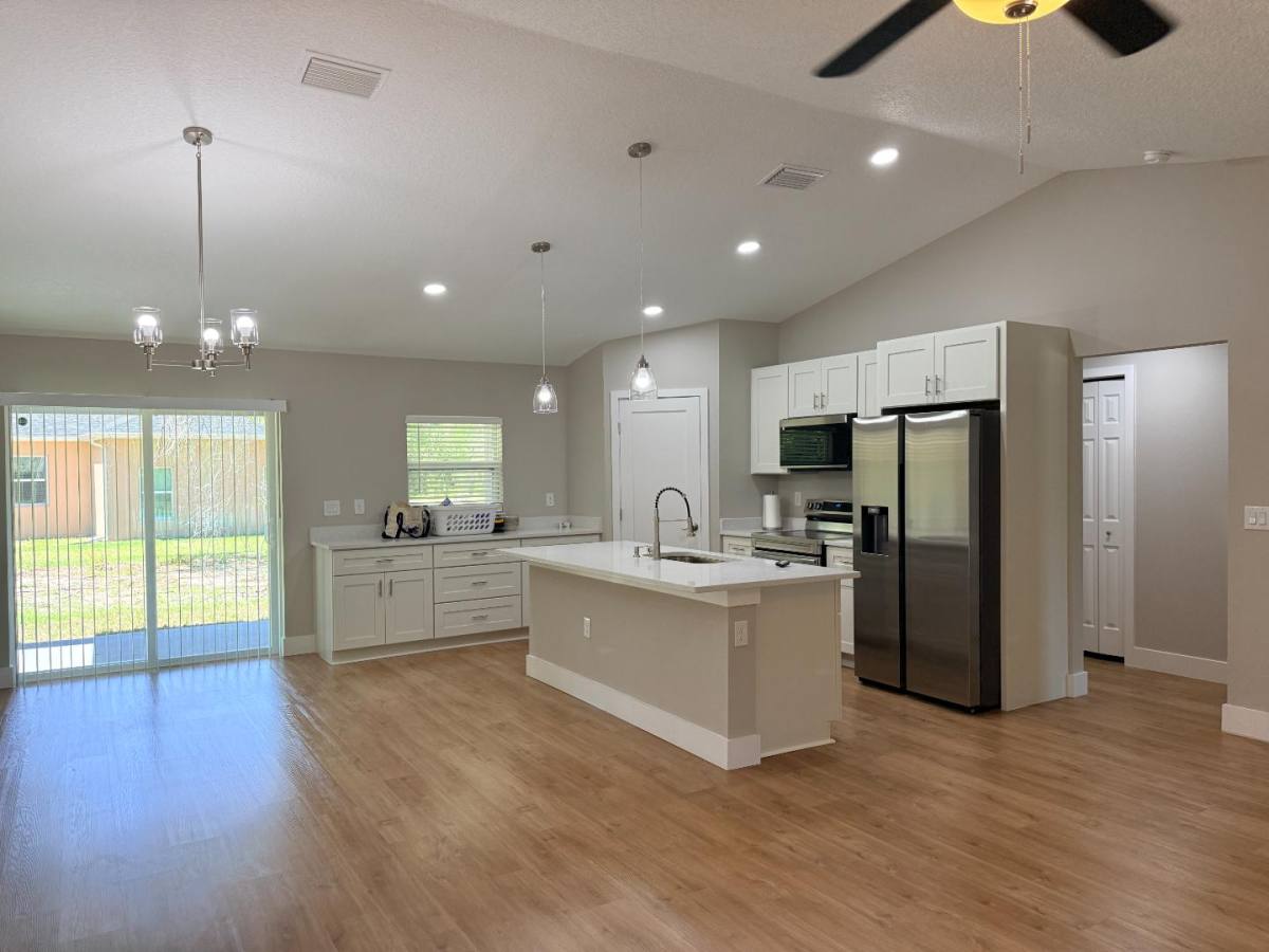 House for rent at 2186 W G Martinelli Blvd #2186, Dunnellon, FL 34434