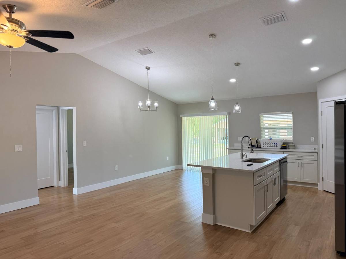 House for rent at 2186 W G Martinelli Blvd #2186, Dunnellon, FL 34434