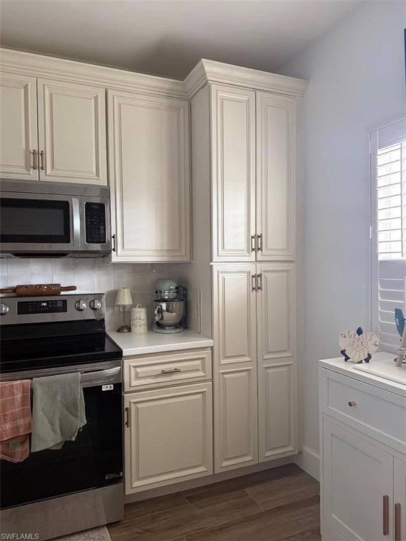 Townhouse for rent at 6113 Lake Front Dr, Fort Myers, FL 33908