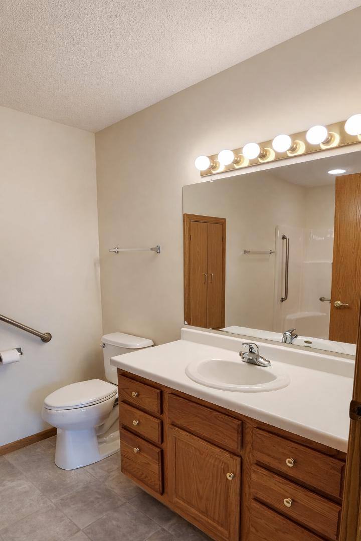 Townhouse for rent at 913 Richland Ave SW, Willmar, MN 56201