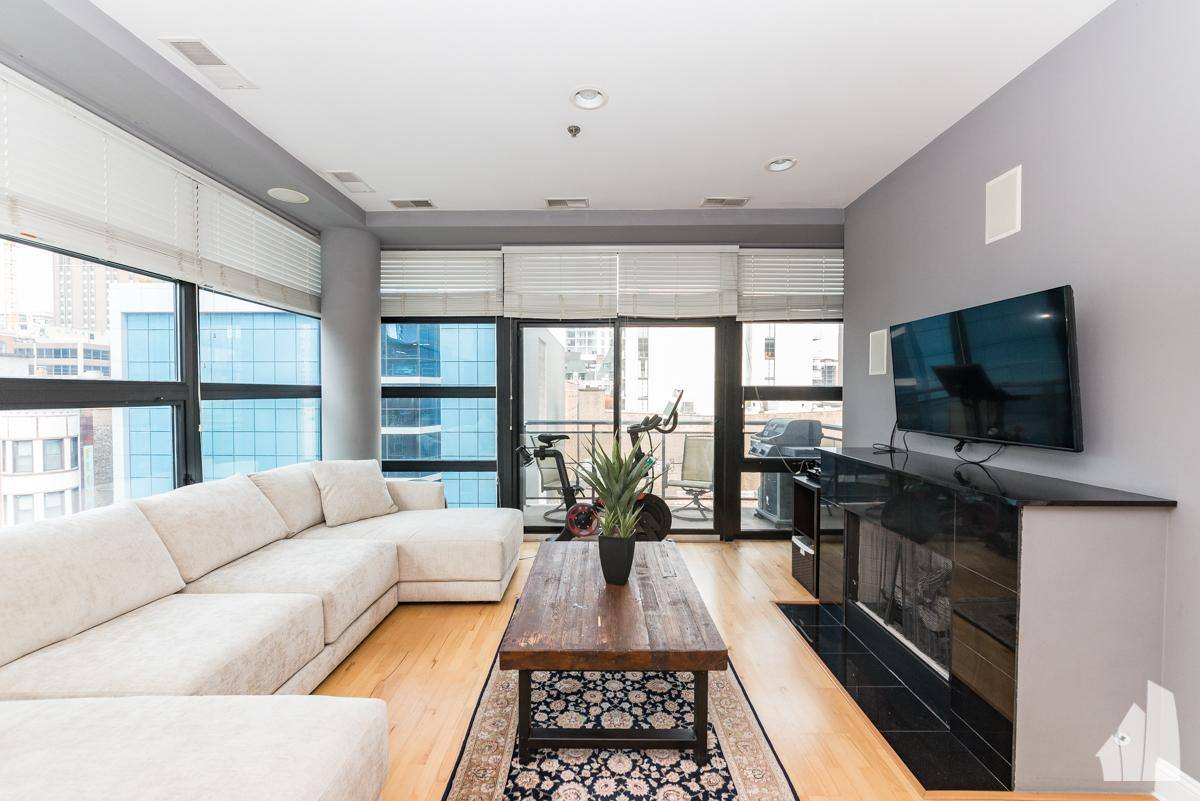 Condo for rent at 101 W Superior #501, Chicago, IL 60654