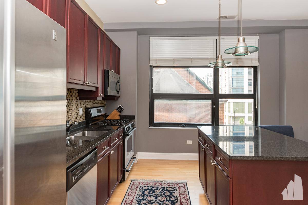Condo for rent at 101 W Superior #501, Chicago, IL 60654
