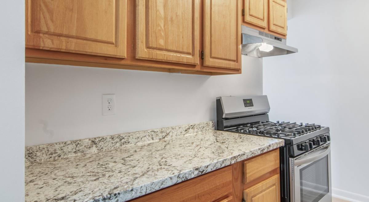 Apartment for rent at Lakeshore Preserve, 557 Broadway, Port Ewen, NY 12466