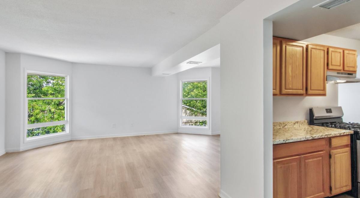 Apartment for rent at Lakeshore Preserve, 557 Broadway, Port Ewen, NY 12466
