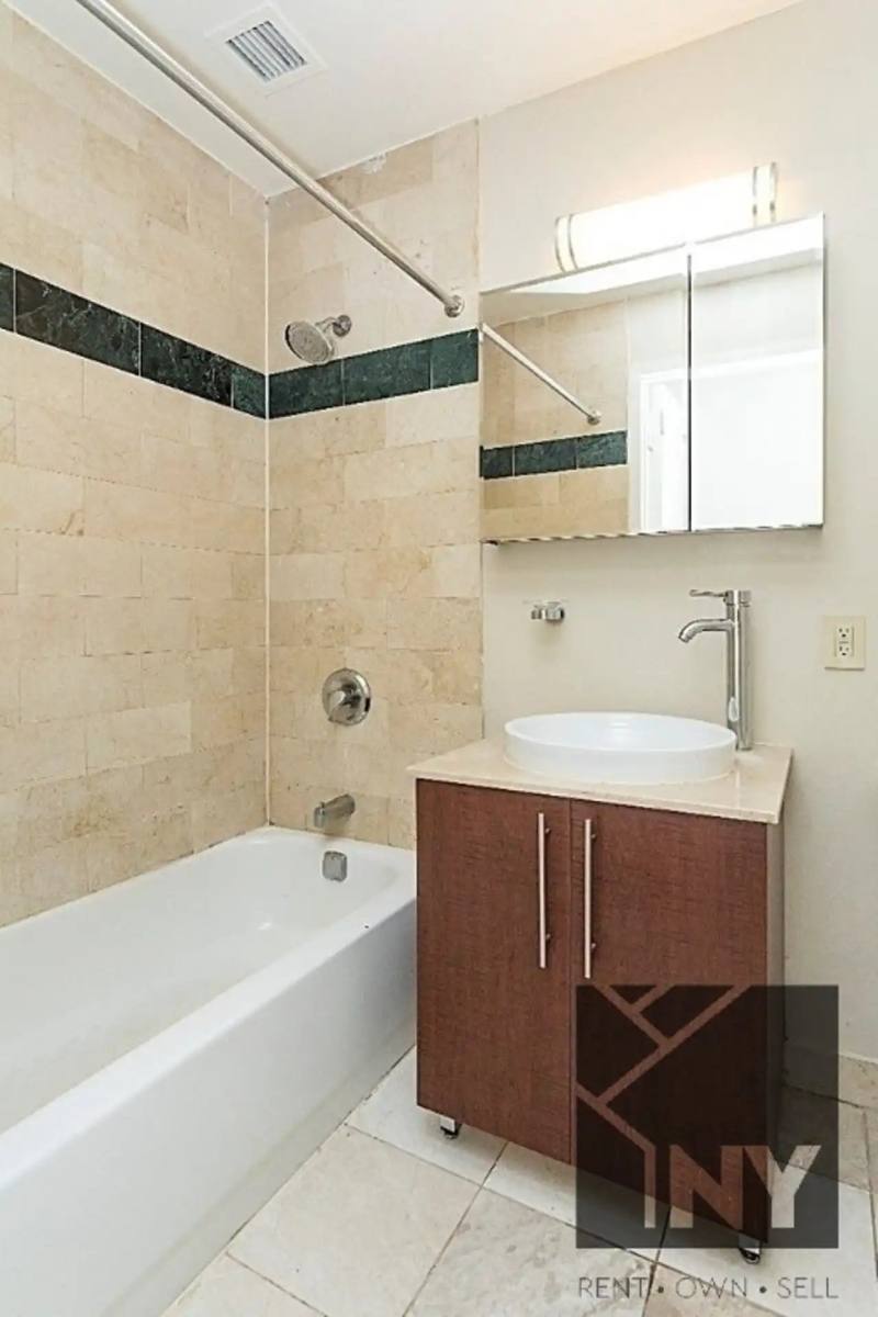 Apartment for rent at 100 William St #2306, New York, NY 10038