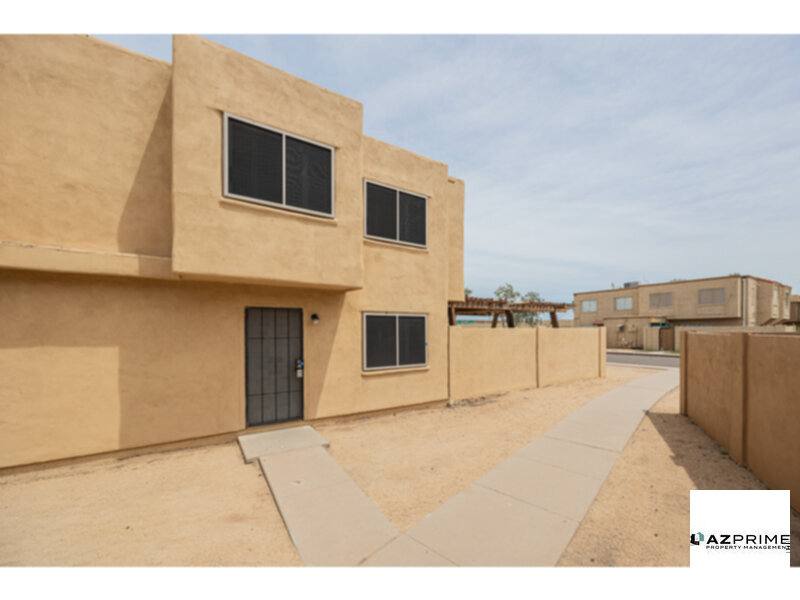 Townhouse for rent at 4615 E Jones Ave, Phoenix, AZ 85040
