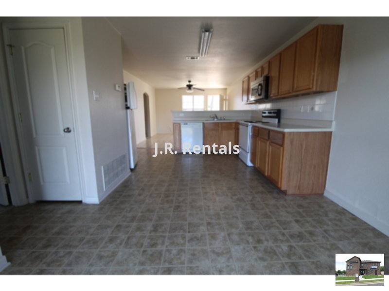 Townhouse for rent at 413 Brittney Way #C, Harker Heights, TX 76548