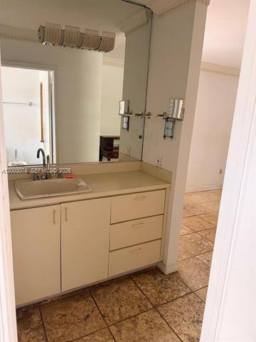 House for rent at 401 Warrren Lane, Key Biscayne, FL 33149