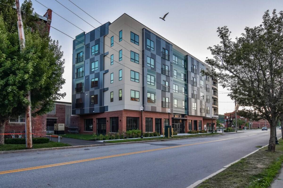 Apartment for rent at 215 Canal St, Lawrence, MA 01840