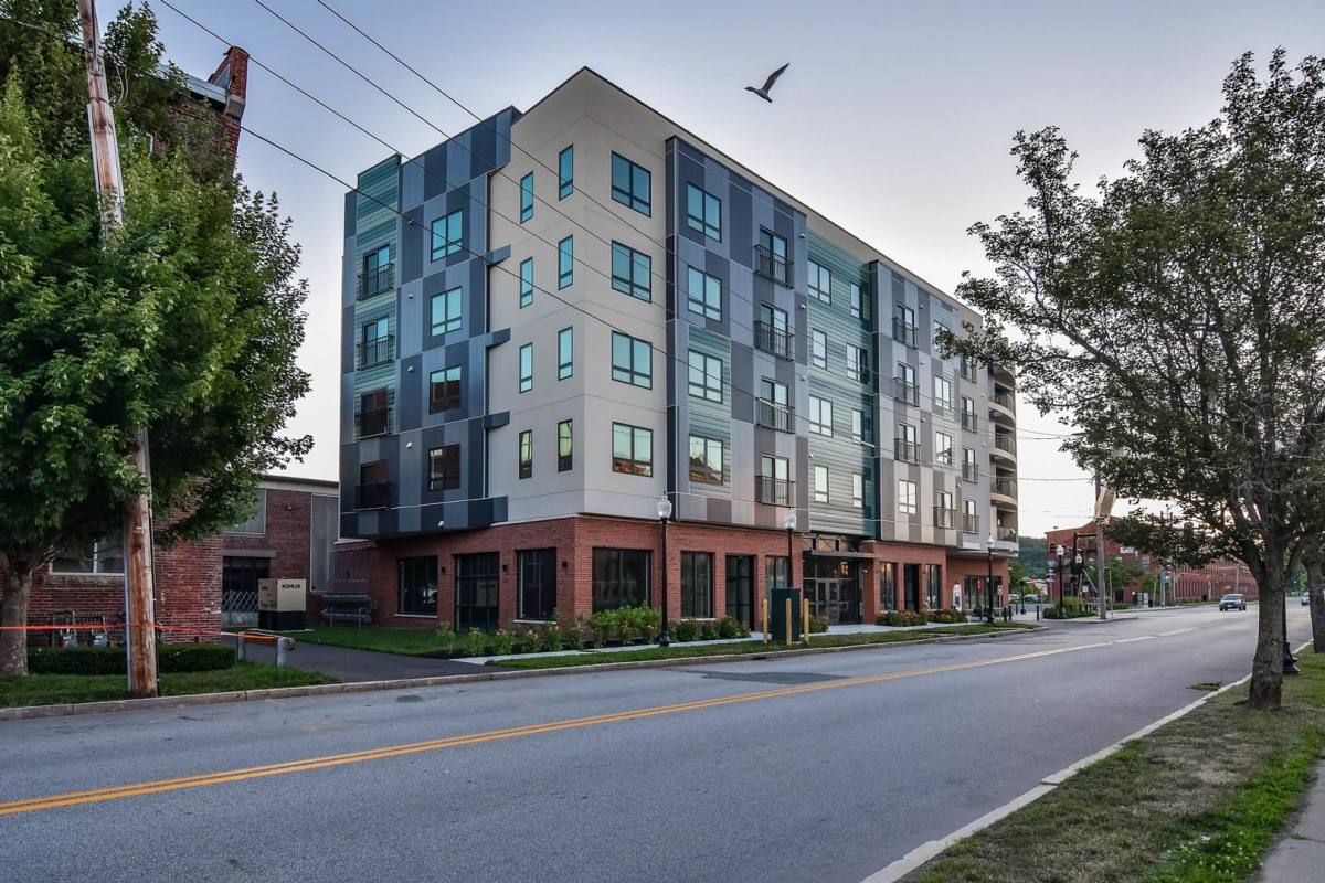 Apartment for rent at 215 Canal St, Lawrence, MA 01840