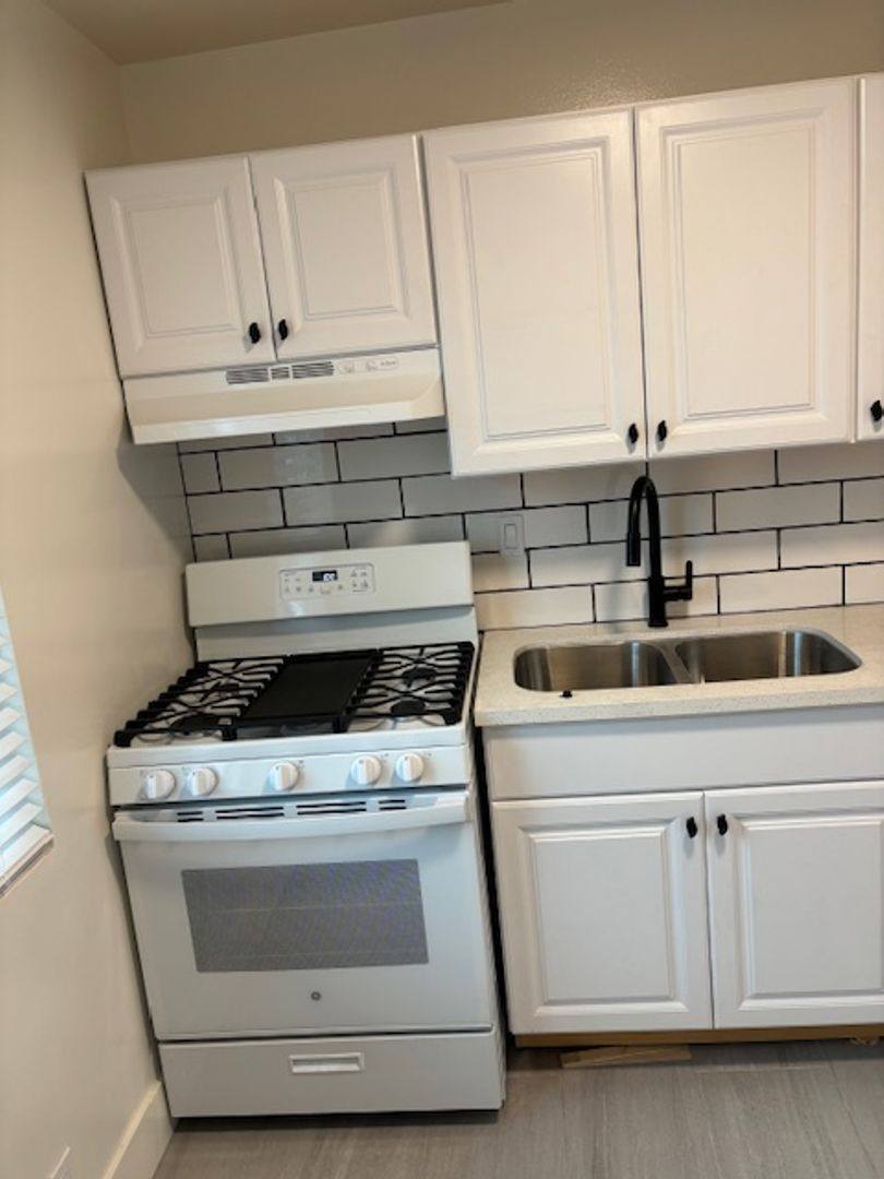 Apartment for rent at 7325 Sepulveda Blvd #104, Van Nuys, CA 91405