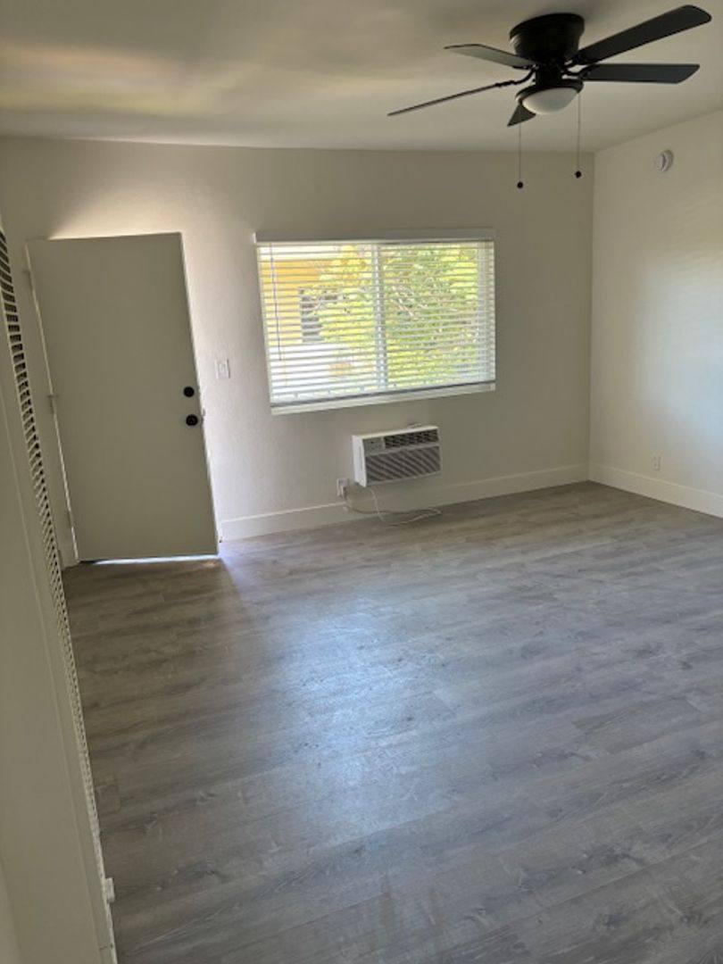 Apartment for rent at 7325 Sepulveda Blvd #104, Van Nuys, CA 91405