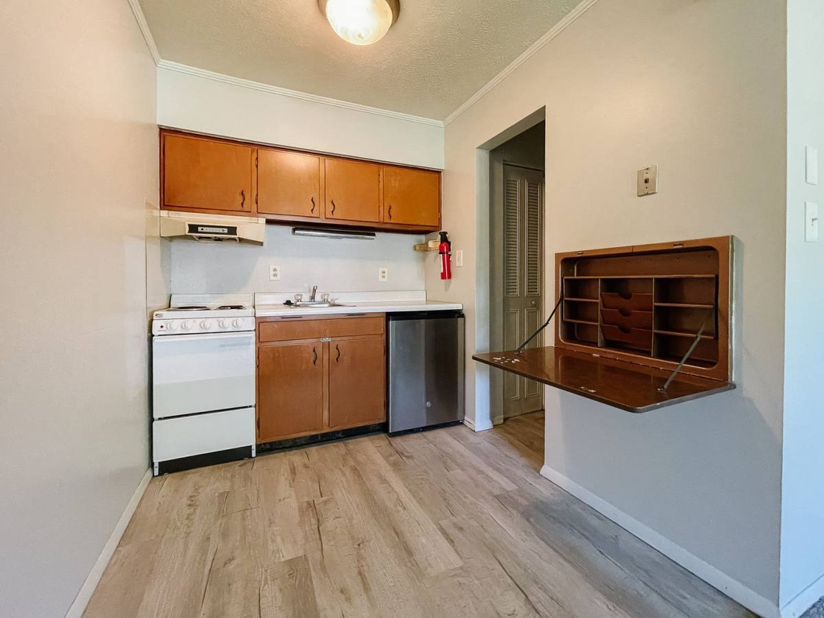 Apartment for rent at 2310 N Oakwood Ave #9, Muncie, IN 47304