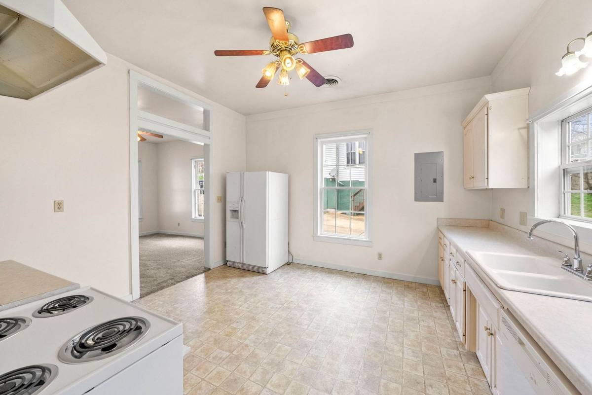 House for rent at 407 S Second St, Clarksville, TN 37040