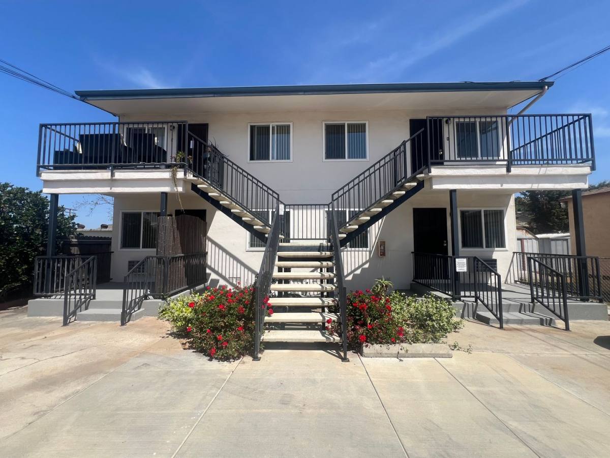 Apartment for rent at 4869-71 Pine St, La Mesa, CA 91942