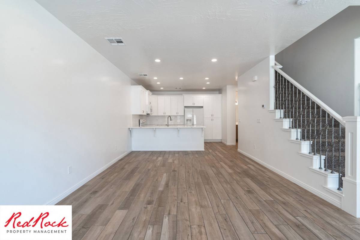 Townhouse for rent at 140 W Center St, Ivins, UT 84738