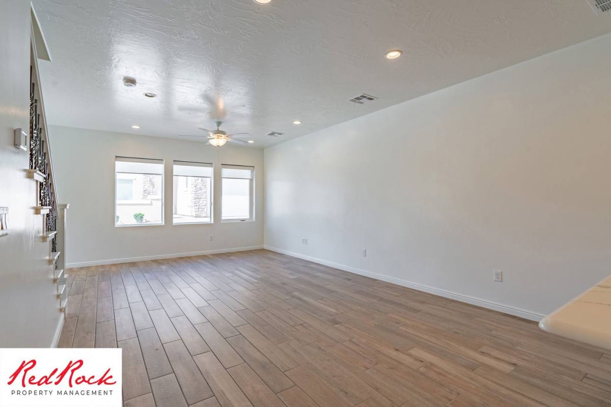 Townhouse for rent at 140 W Center St, Ivins, UT 84738