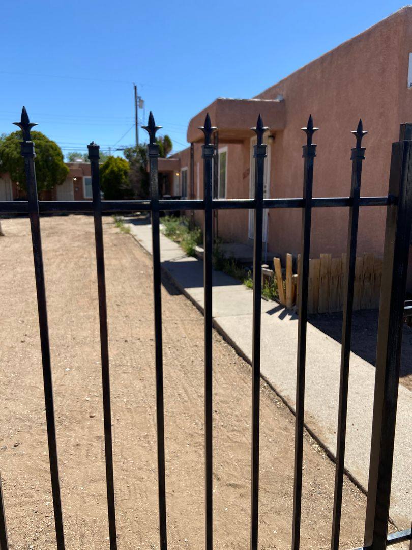 Apartment for rent at 122 Charleston SE, Albuquerque, NM 87108