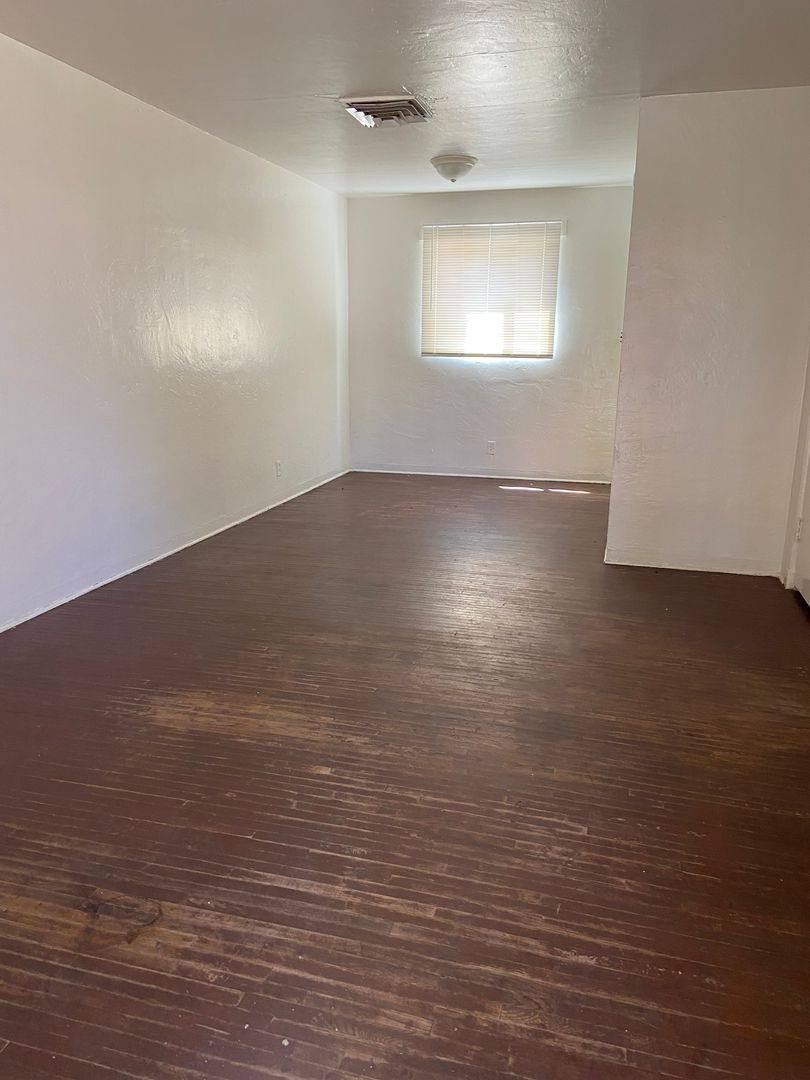 Apartment for rent at 122 Charleston SE, Albuquerque, NM 87108