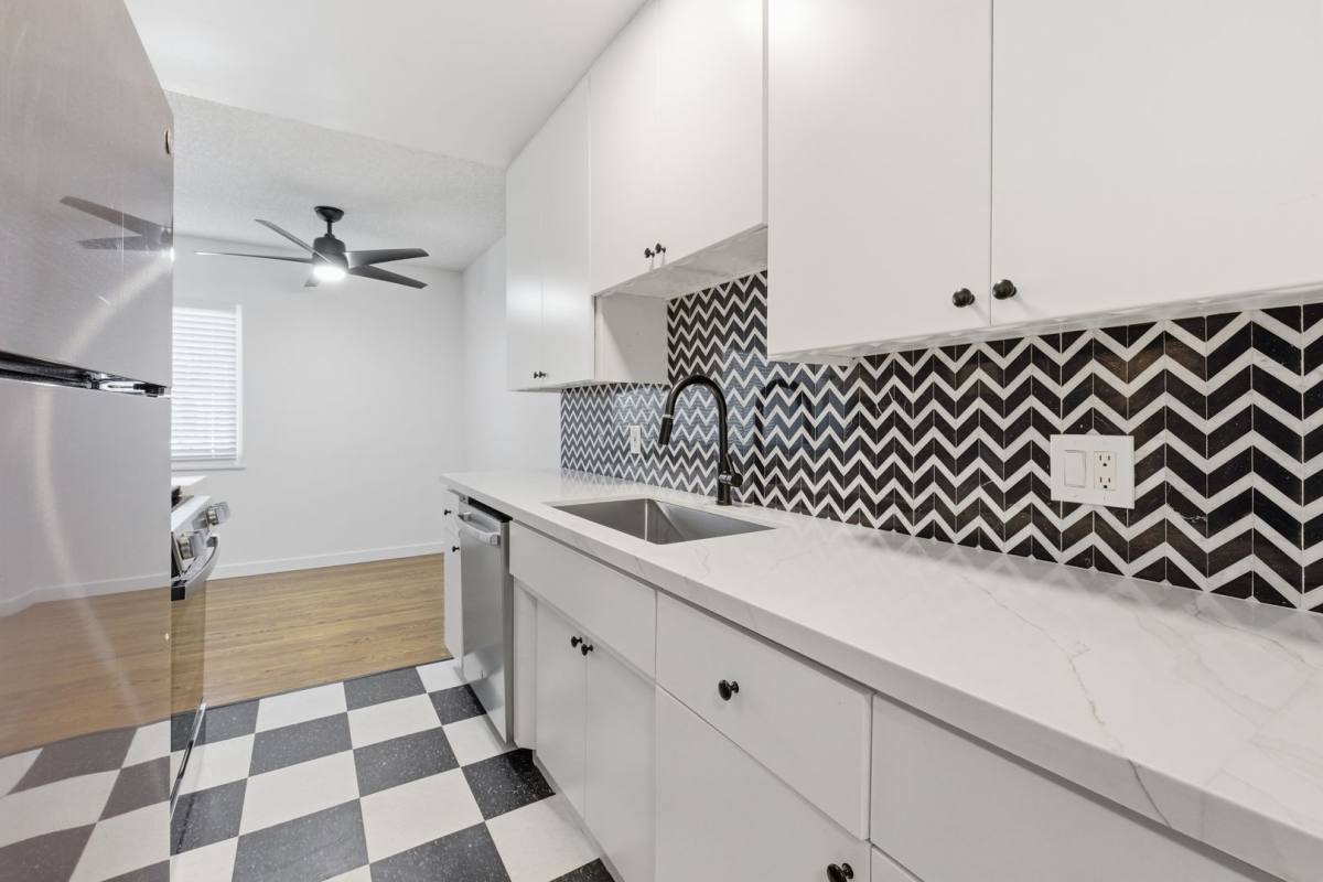 Apartment for rent at 1721 E Appleton St, Long Beach, CA 90802