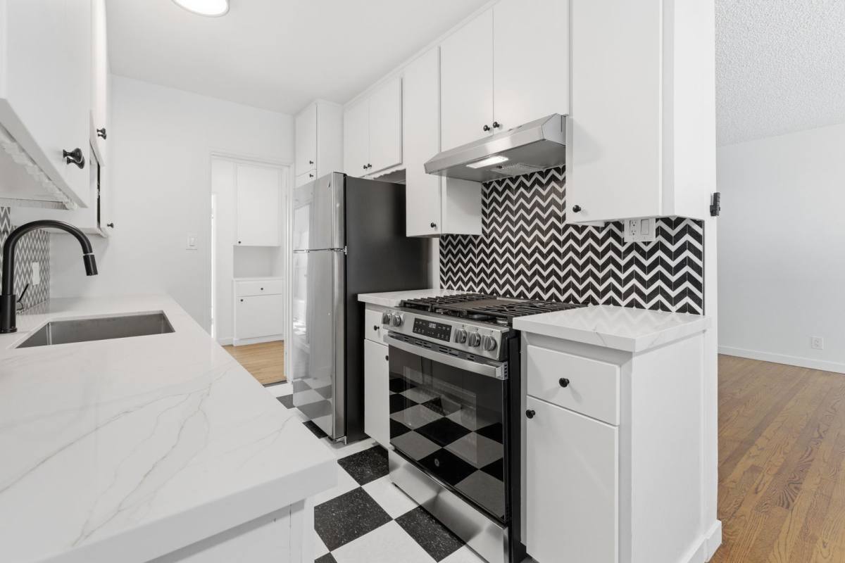 Apartment for rent at 1721 E Appleton St, Long Beach, CA 90802