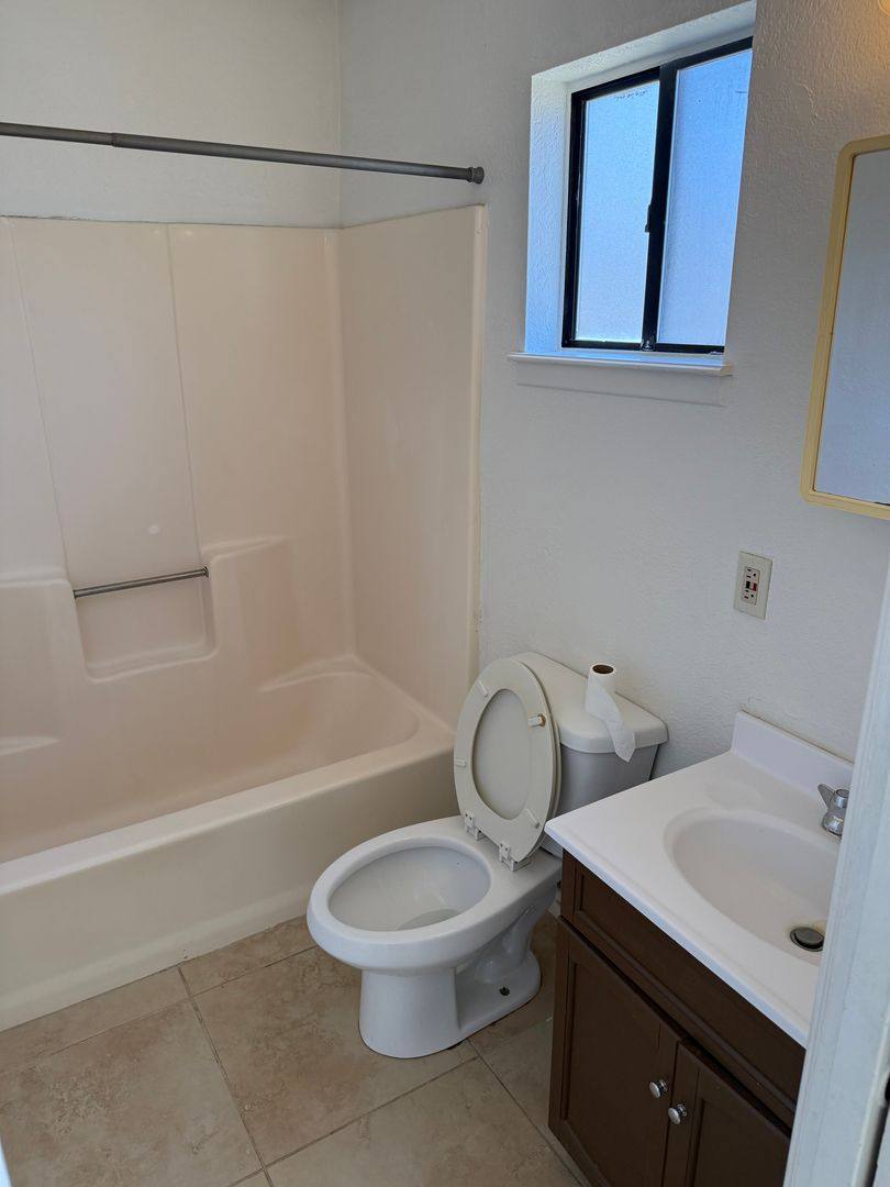 Apartment for rent at 1116 Plain St, Las Cruces, NM 88001
