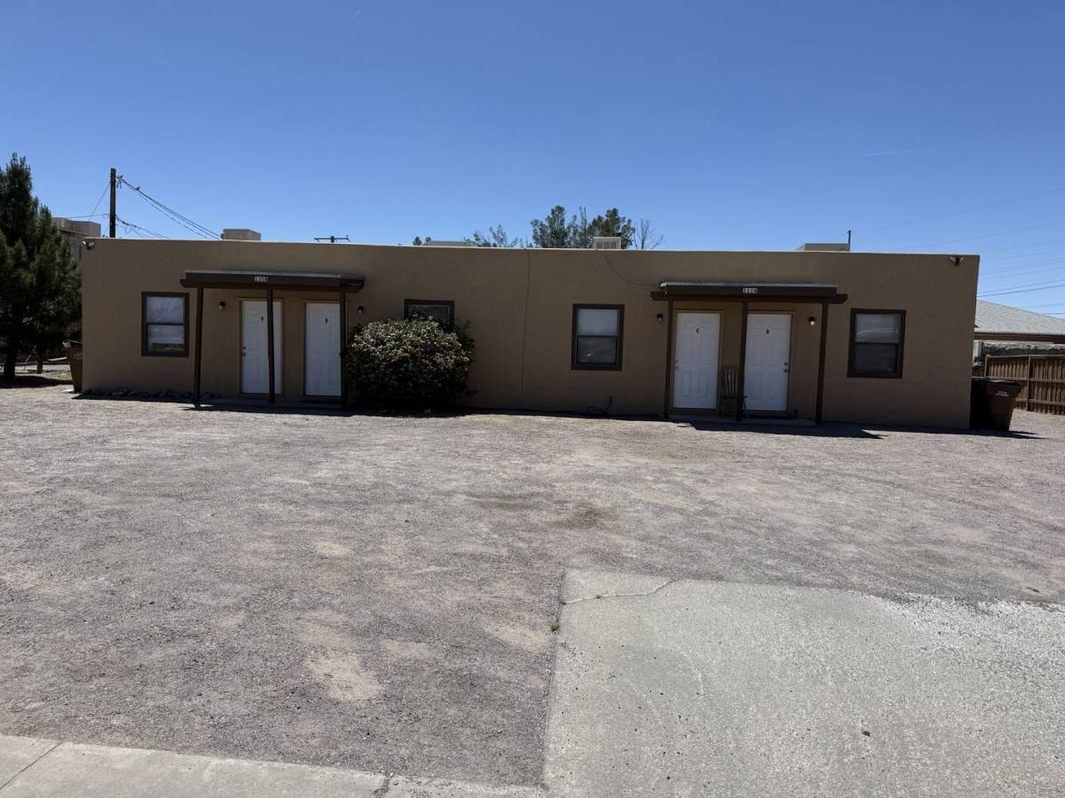 Apartment for rent at 1116 Plain St, Las Cruces, NM 88001
