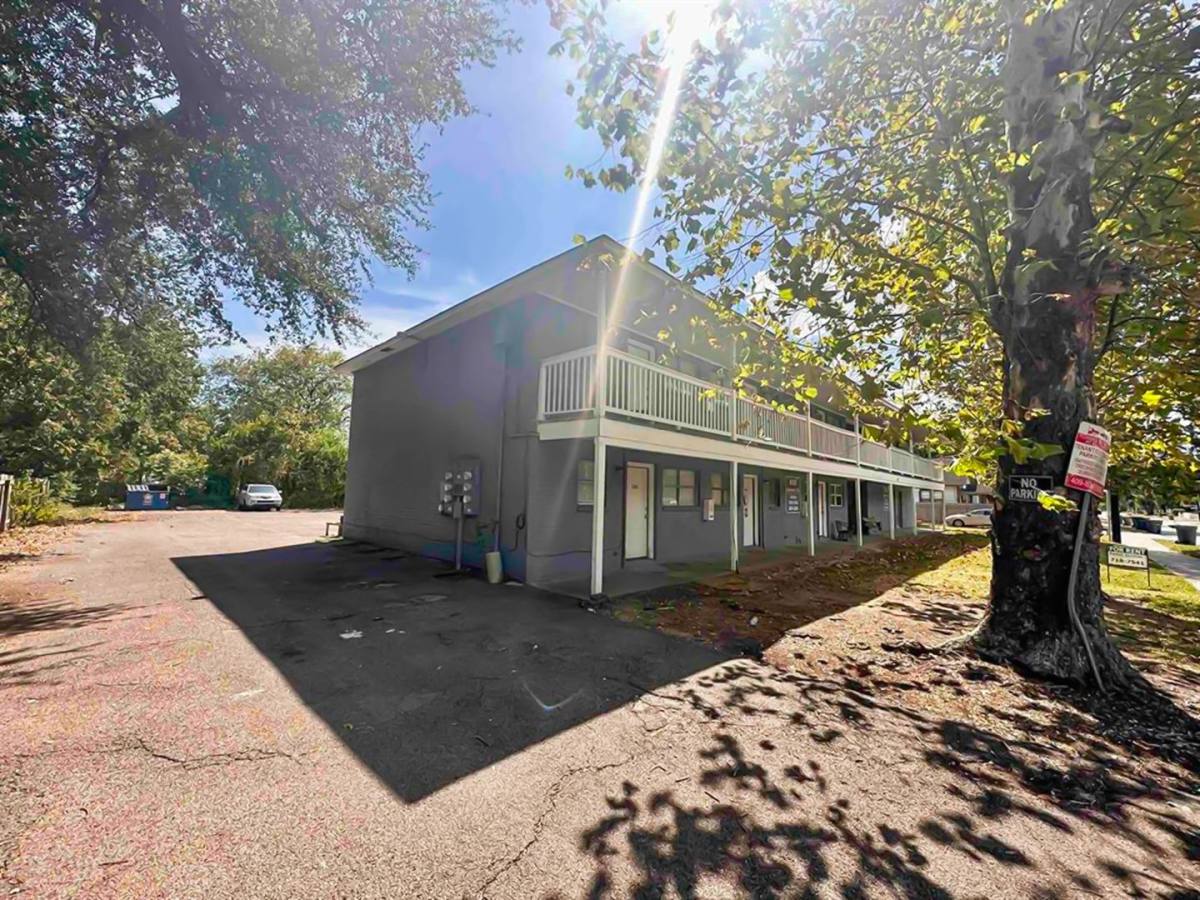 Apartment for rent at 690 Adams St, Beaumont, TX 77705