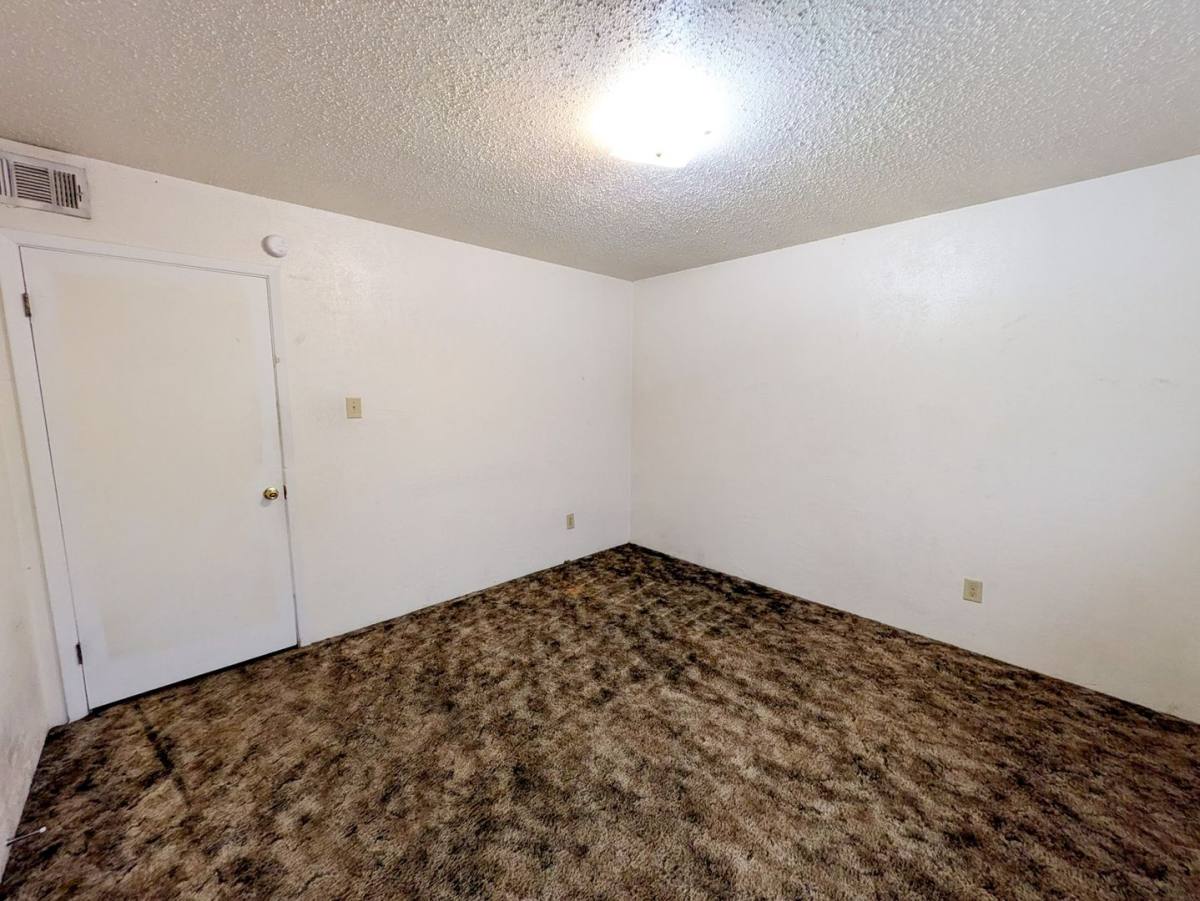 Apartment for rent at 690 Adams St, Beaumont, TX 77705
