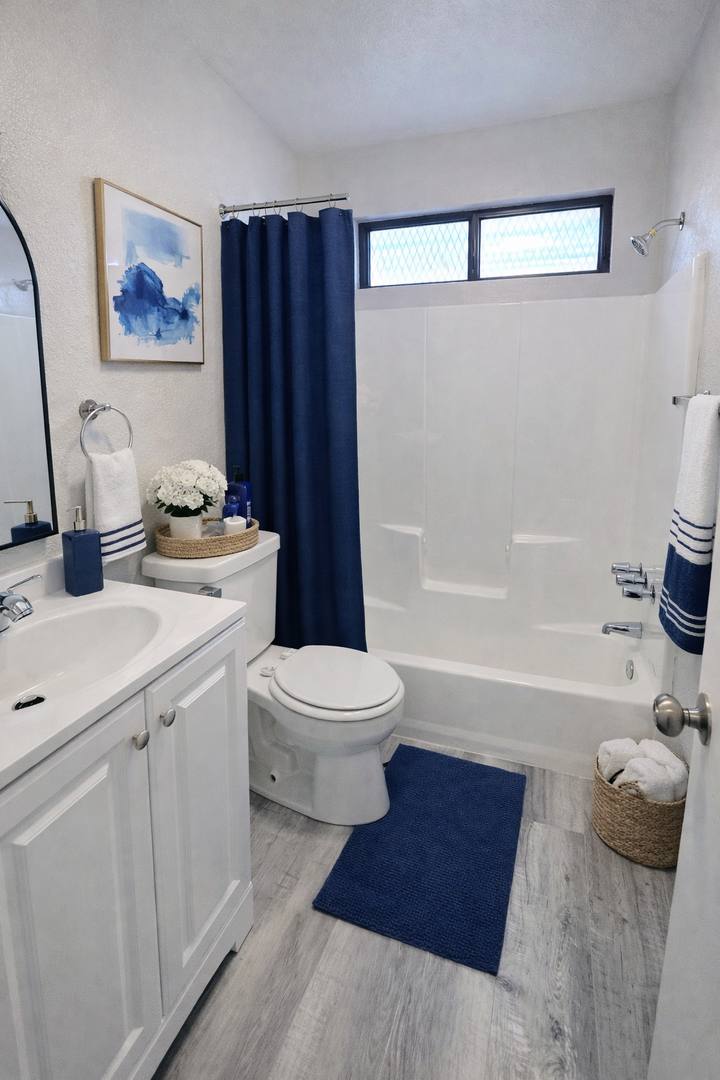 Apartment for rent at 1095 Orange Ave, Long Beach, CA 90813