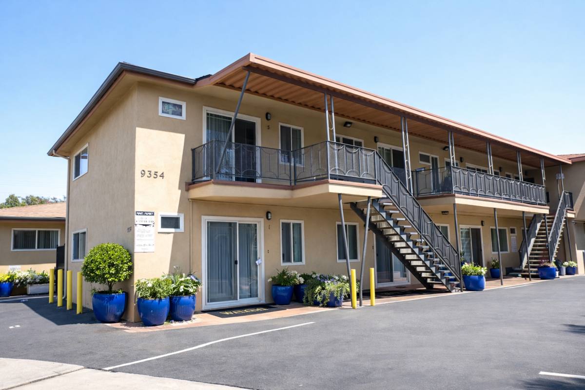 Apartment for rent at 9354 Greenwell St, Bellflower, CA 90706