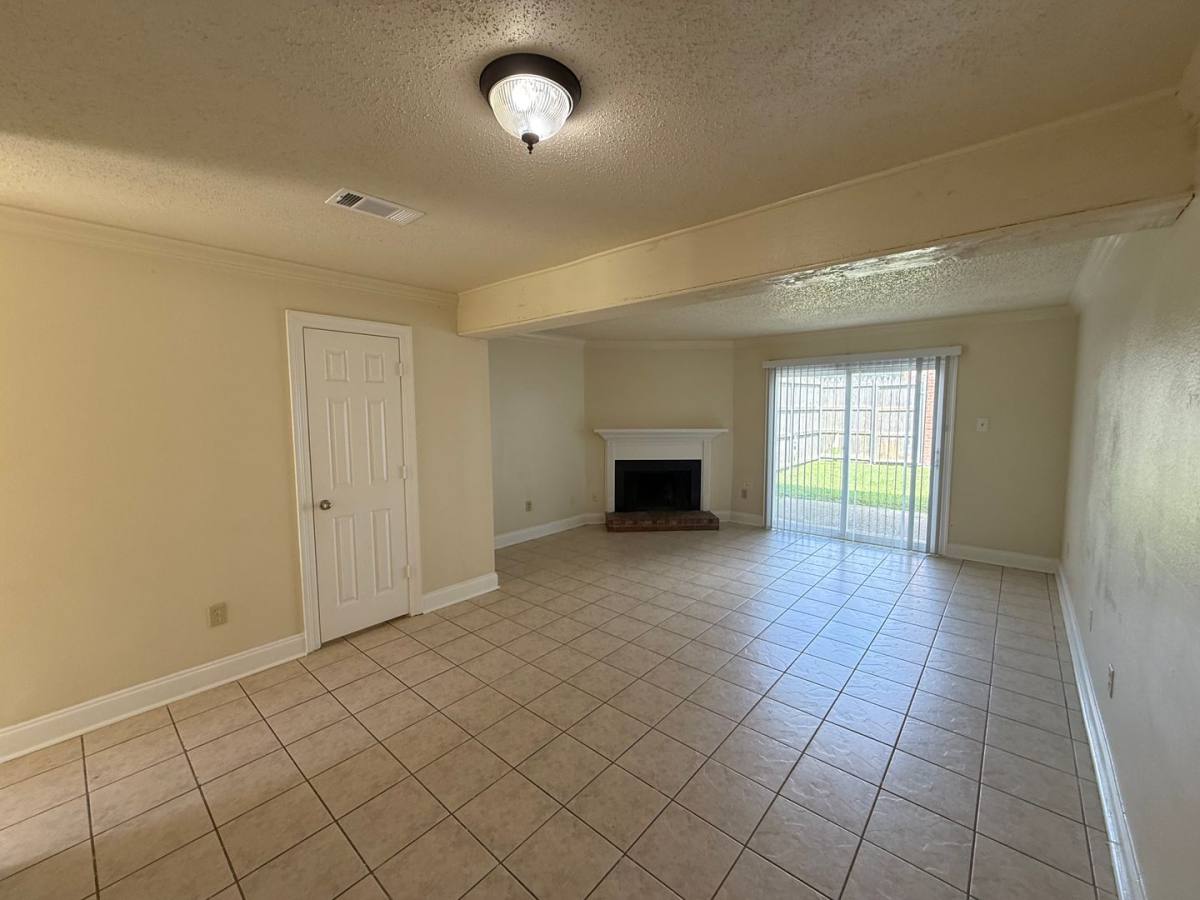 Apartment for rent at 1773 Starboard Dr, Baton Rouge, LA 70820