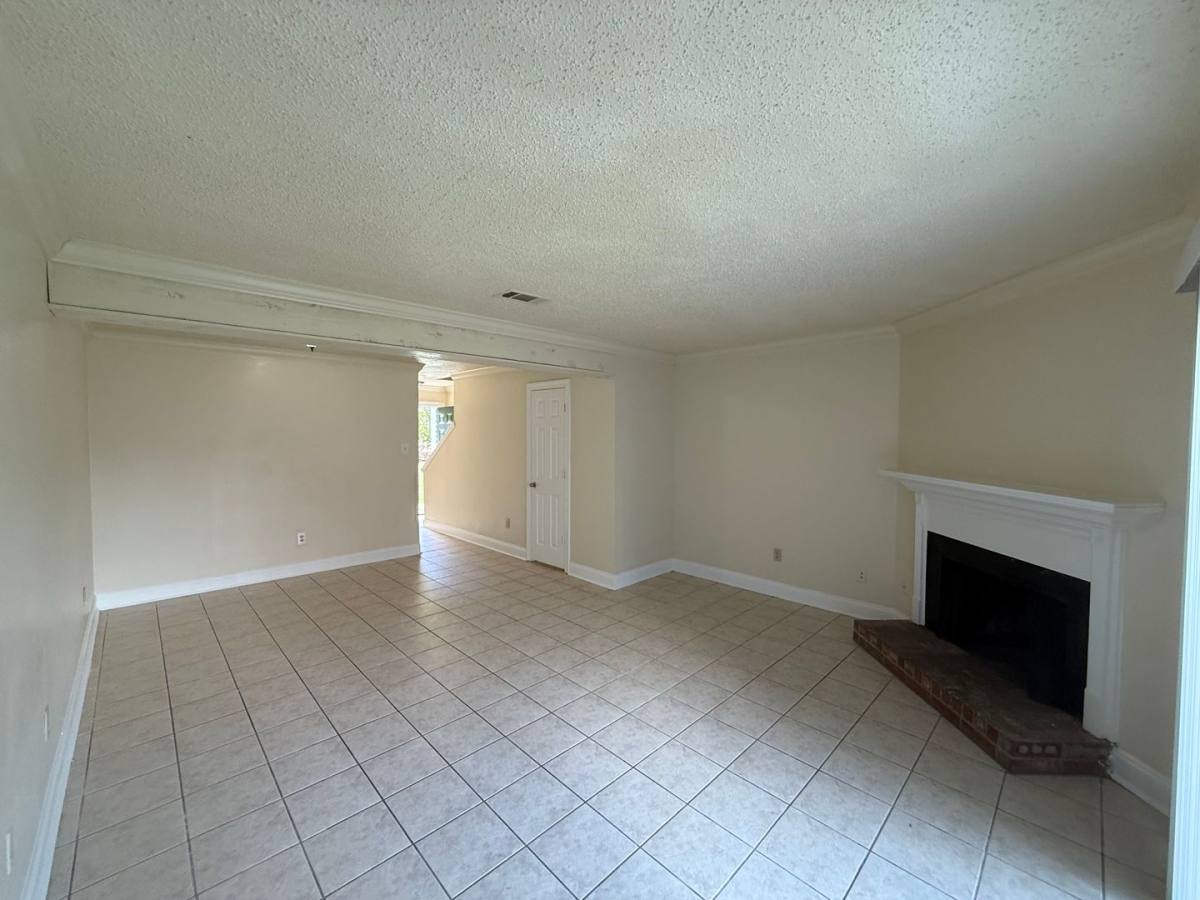 Apartment for rent at 1773 Starboard Dr, Baton Rouge, LA 70820