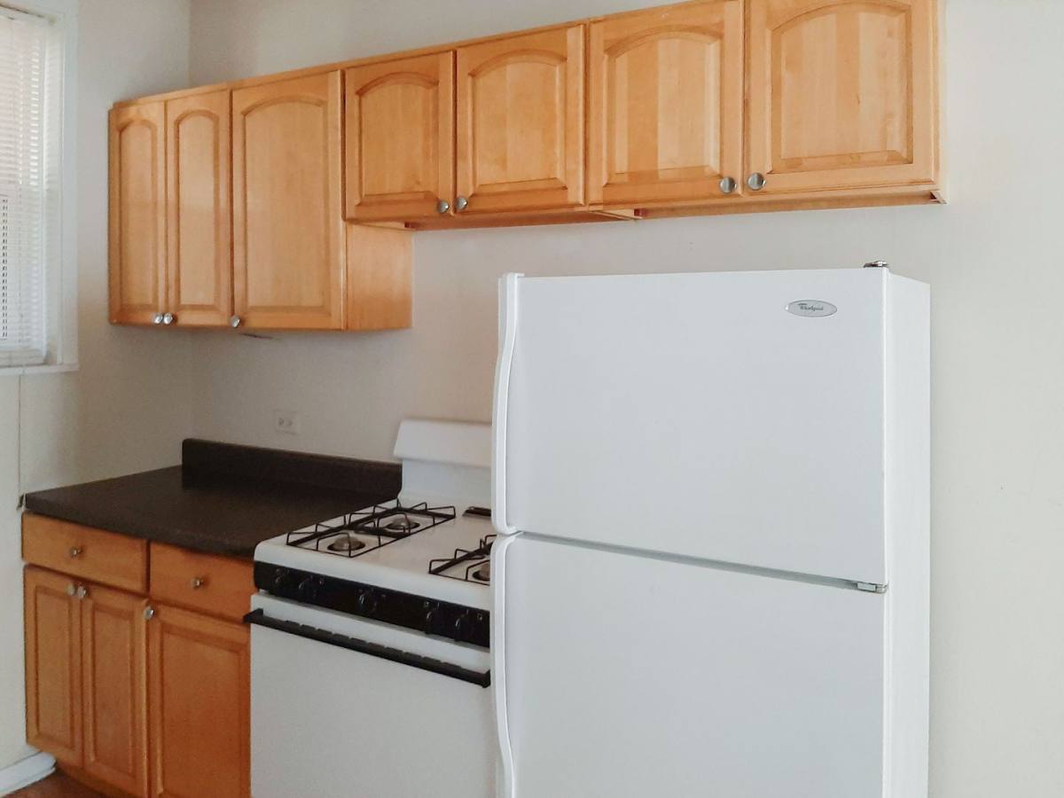 Apartment for rent at 2200 W Foster Ave, Chicago, IL 60625