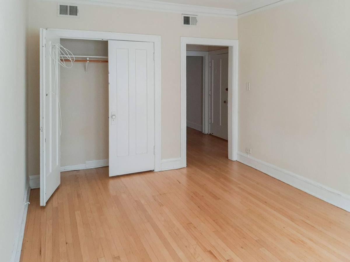 Apartment for rent at 2200 W Foster Ave, Chicago, IL 60625
