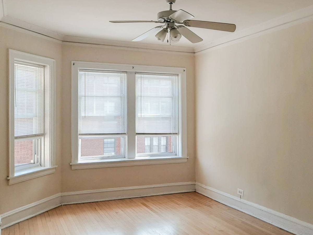 Apartment for rent at 2200 W Foster Ave, Chicago, IL 60625