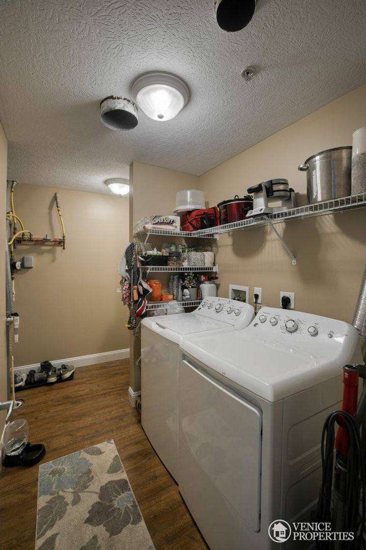 Apartment for rent at 1783 Drayton Court, Columbus, OH 43212