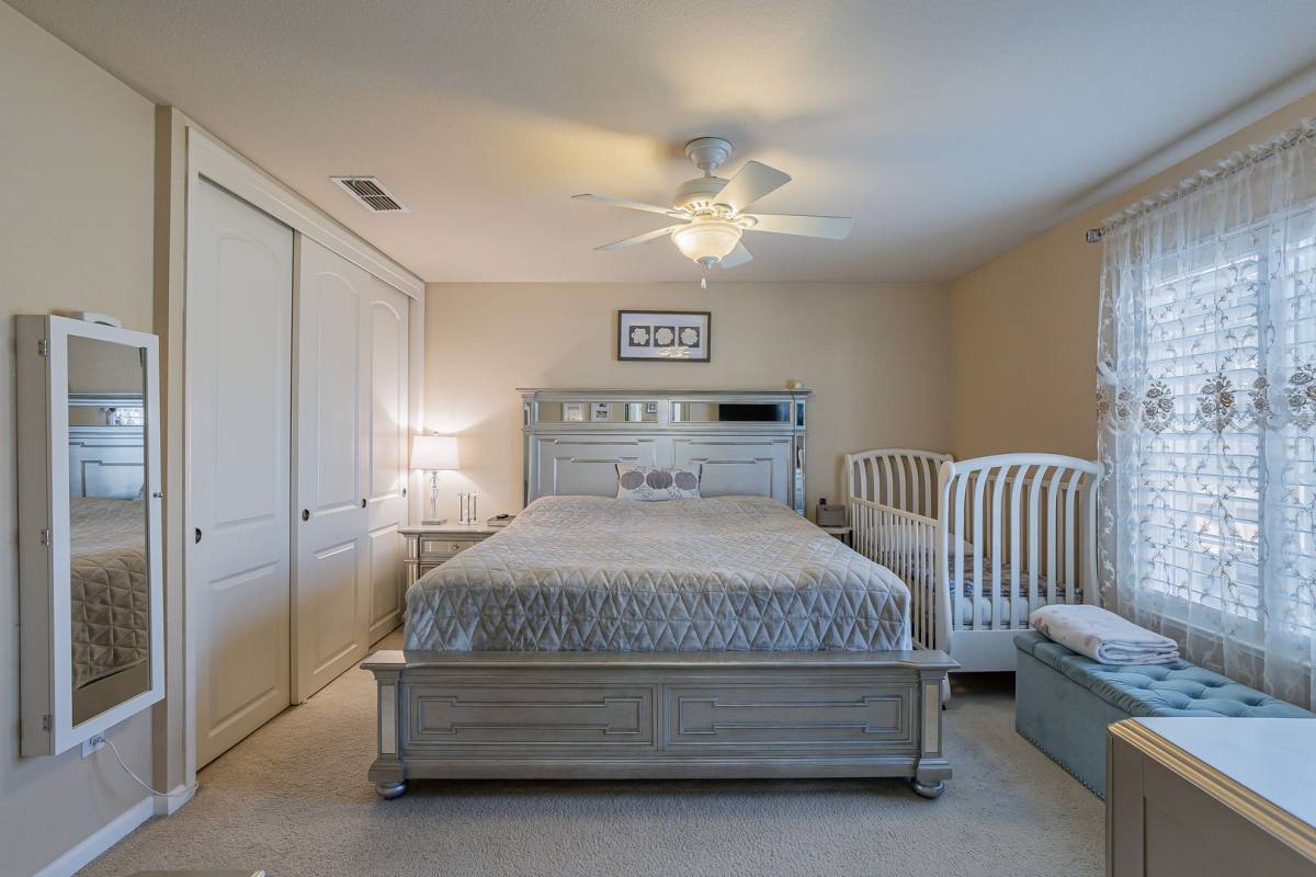Townhouse for rent at 10136 Ellenwood Ave, Sacramento, CA 95827