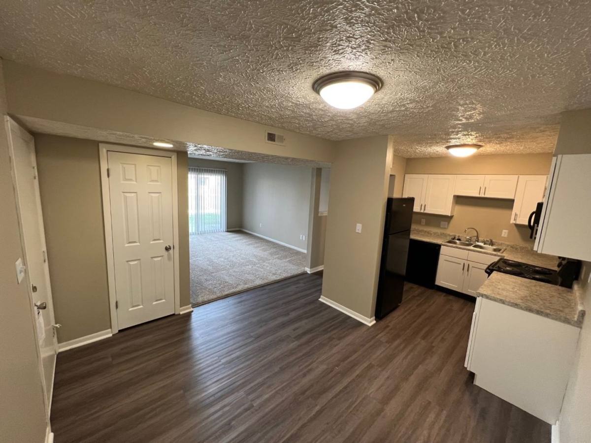 Apartment for rent at 1711 Lakeshore Dr #F, Anderson, IN 46012