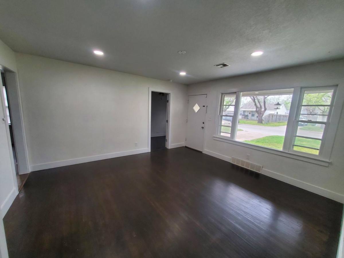 House for rent at 631 N Edwards, Wichita, KS 67203