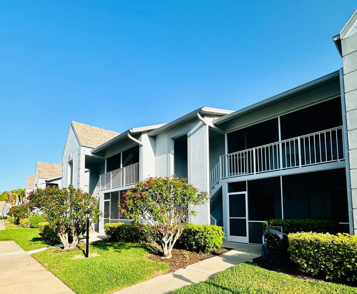 Apartment for rent at 6713 Stone River Rd, Bradenton, FL 34203
