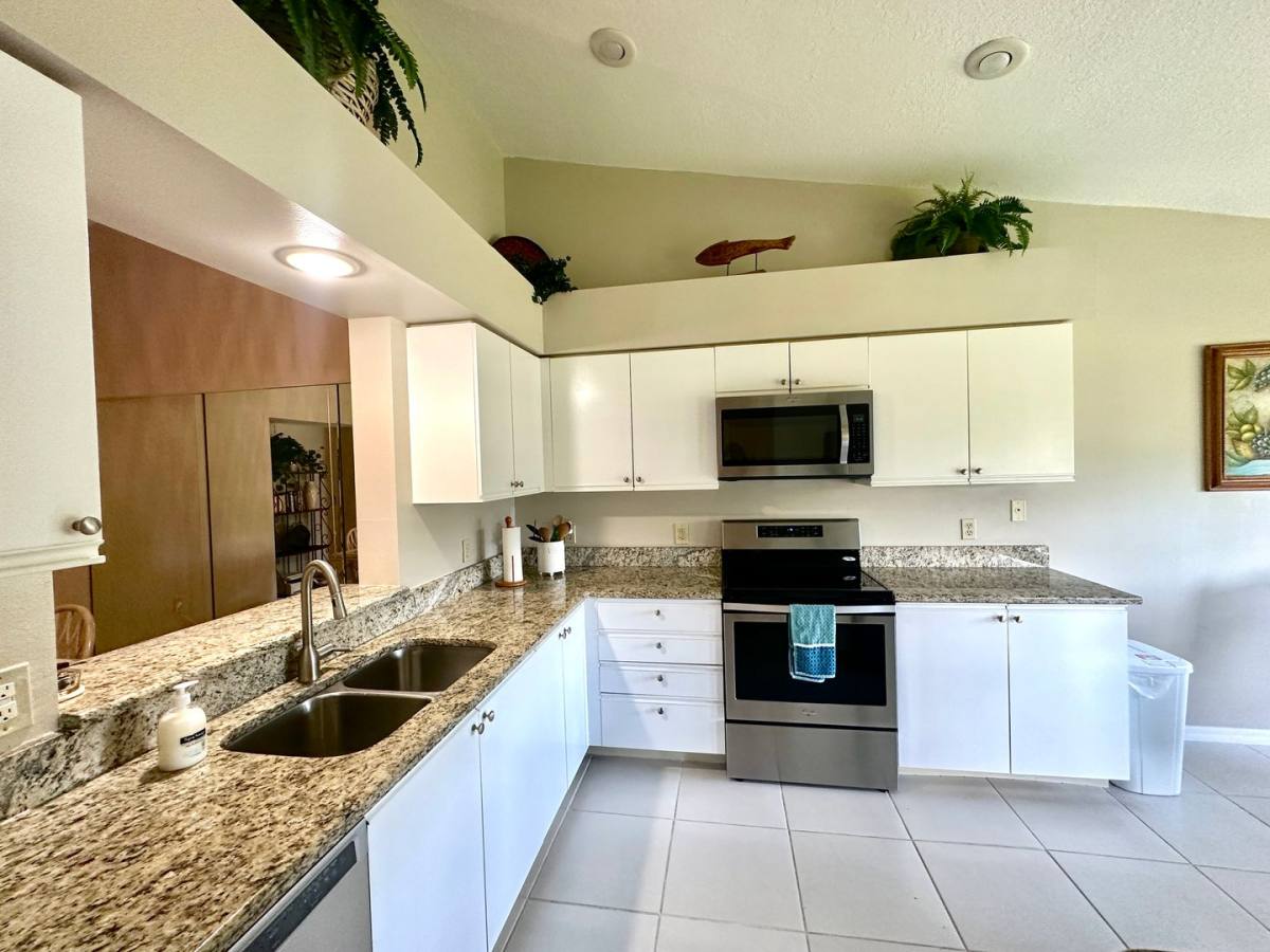 Apartment for rent at 6713 Stone River Rd, Bradenton, FL 34203